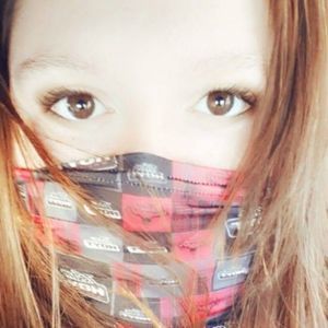 Meet your Posher, Destri